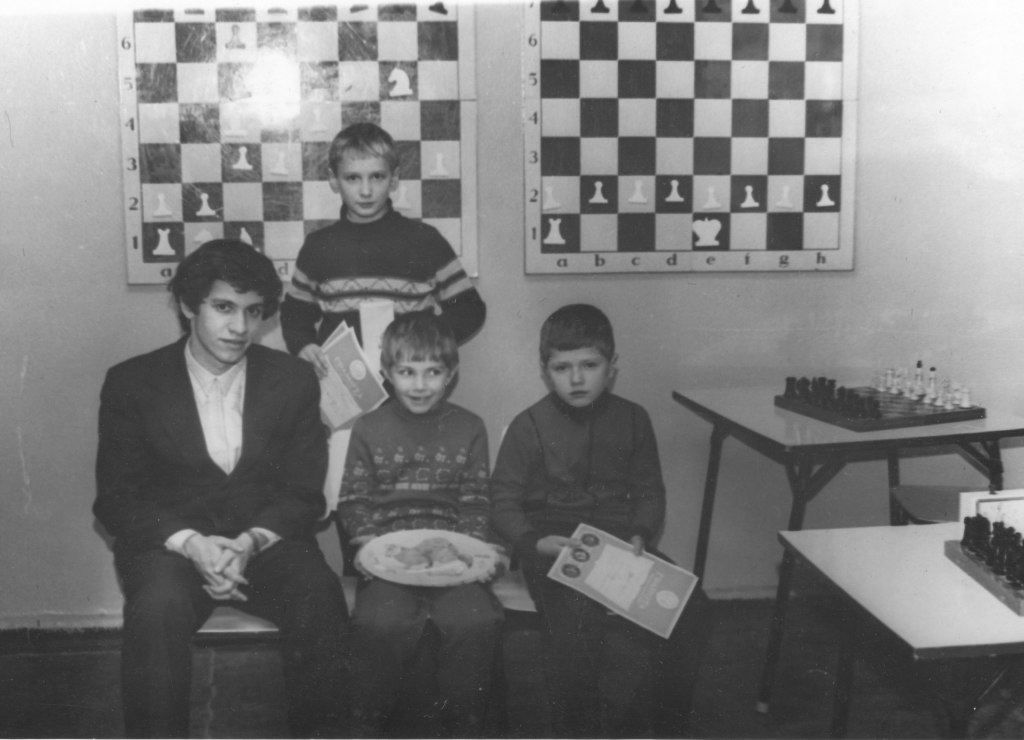 1981-11_02