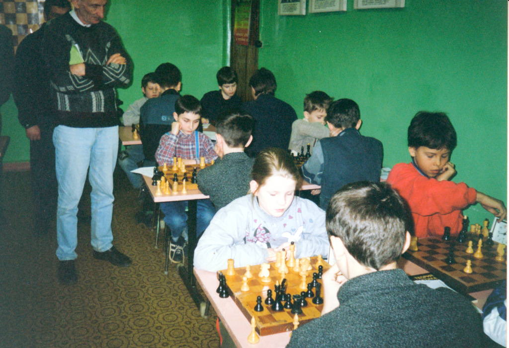 2001-04_7891-03