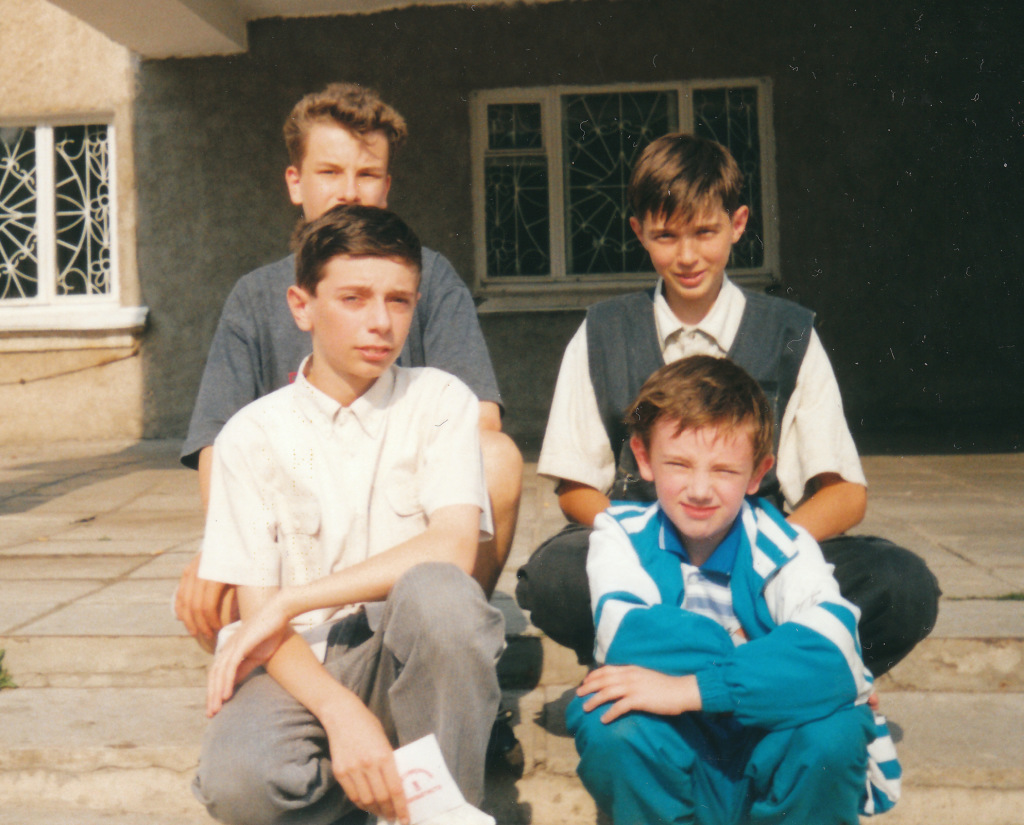 2001-08_4477-25