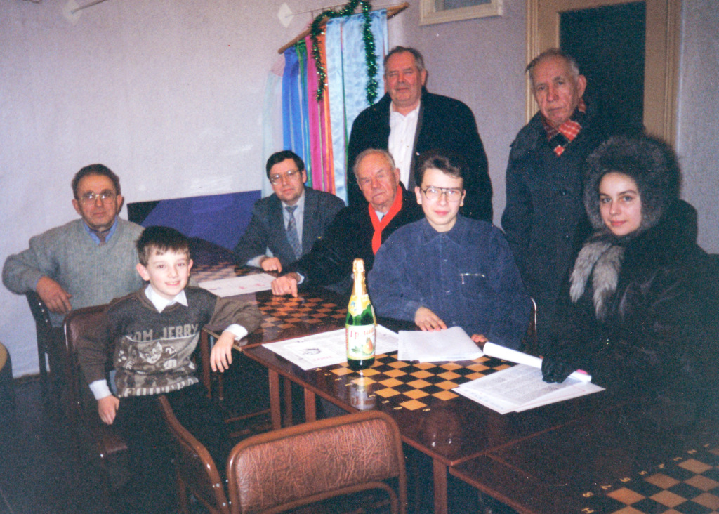 2001-12_2608-07