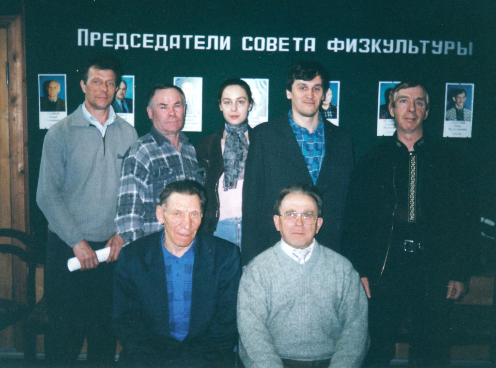 2002-04_4360-13