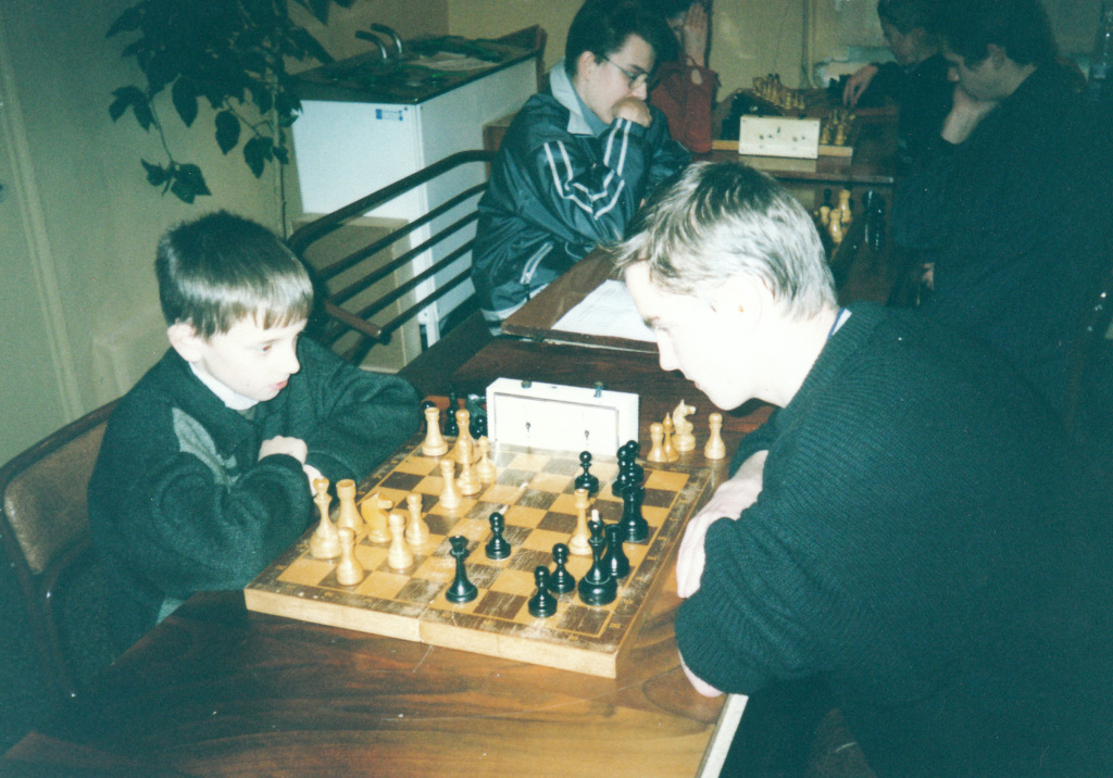 2002-10_2028-08