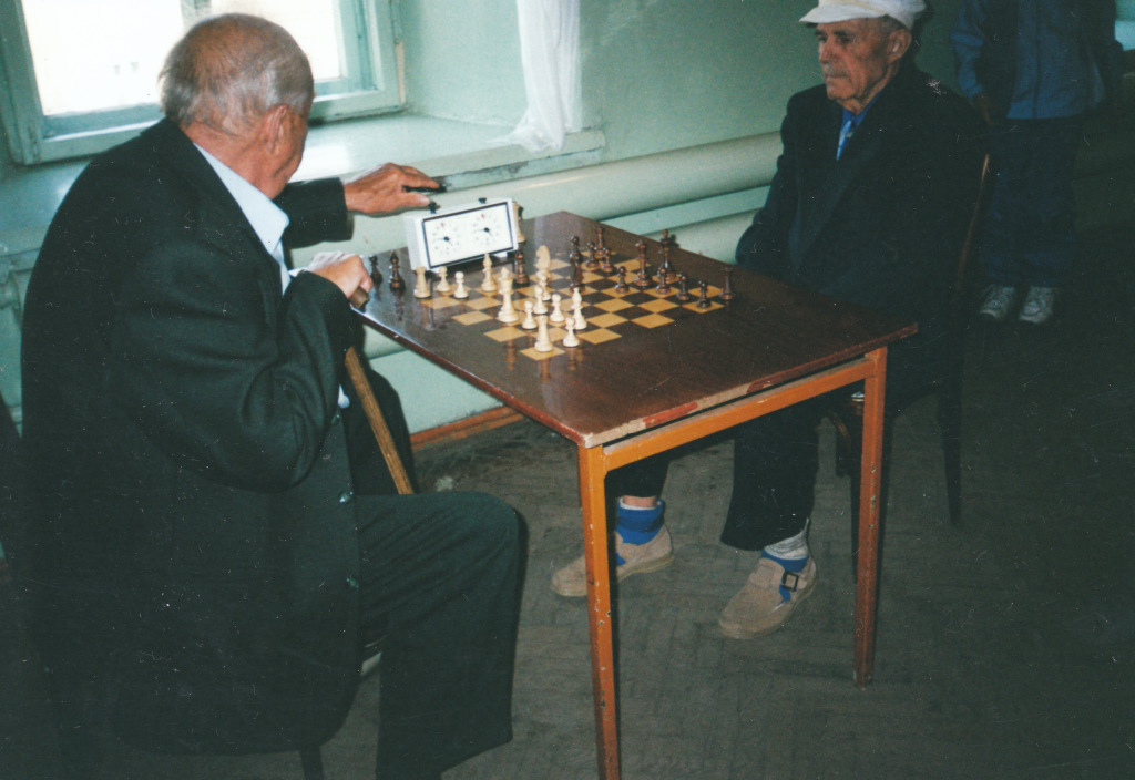 2005-04_3404-09